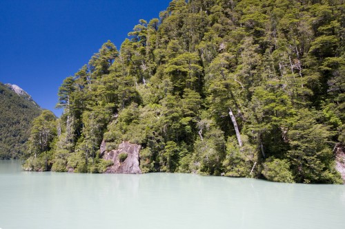 Lago Frias - the emerald lake